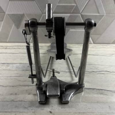 Camco No. 5000 Deluxe Strap-Drive Bass Drum Pedal 1960 - 1978 - Silver / Black image 4