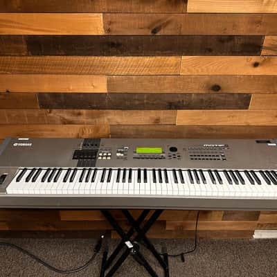 Yamaha Motif 8 Production Synthesizer