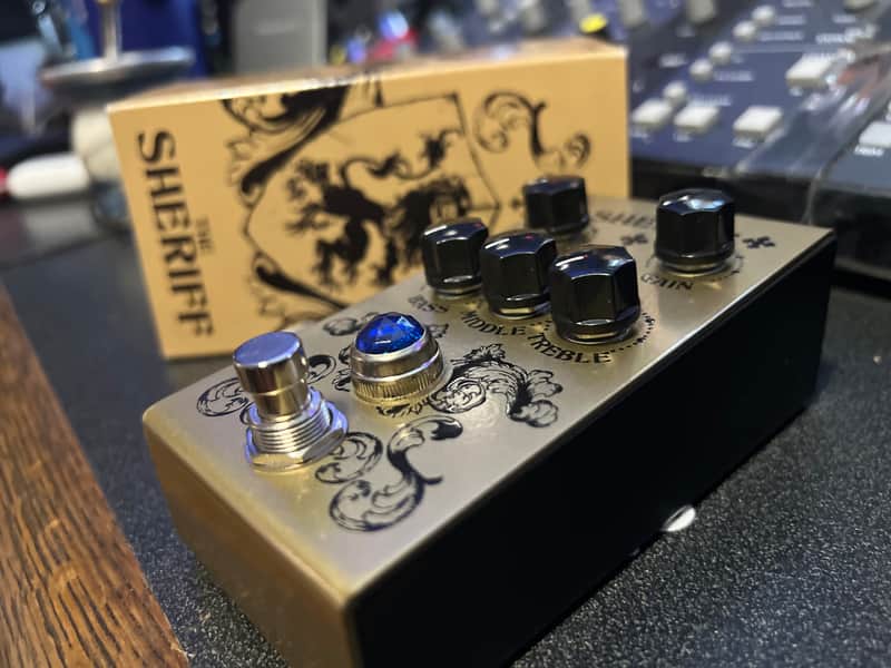 Victory Amps V1 The Sheriff - Present - Gold image 1