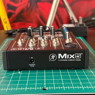 Mackie Mix5 5-Channel Compact Mixer 2015 - Present - Black image 5
