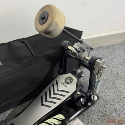 Yamaha Flying Dragon Bass drum pedal w/ case image 3