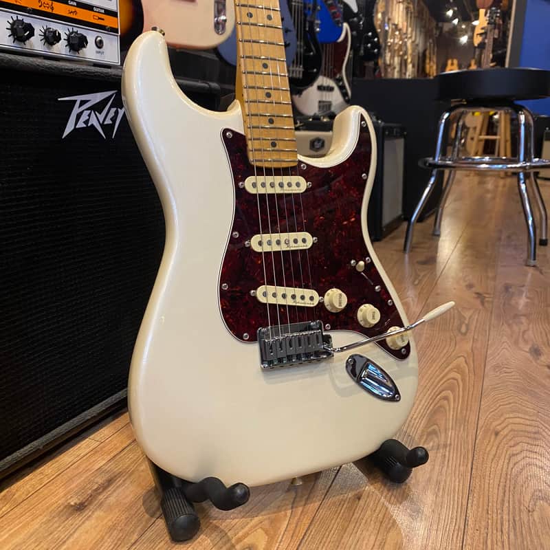 Fender Player Plus Stratocaster with Maple Fretboard 2021 - Present - Olympic Pearl