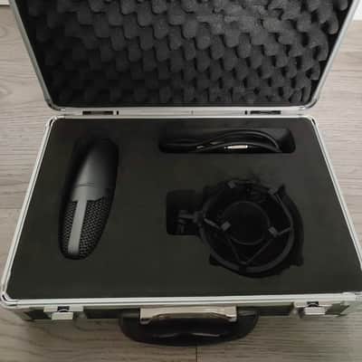 Shure PG42 Cardioid Condenser Microphone (XLR Cable)- Black image 5