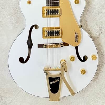 Mint Gretsch G5422TG Electromatic Classic with Bigsby, Gold Hardware, Snowcrest White image 1