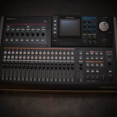 TASCAM DP-24 - Black image 1