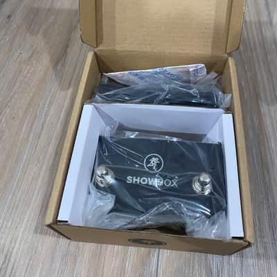 Mackie Showbox with Backpack and 2 Button Foot Switch in Mint Condition - Black image 4