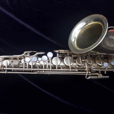 Martin Commitee III alto saxophone 1947 - Bare brass image 23