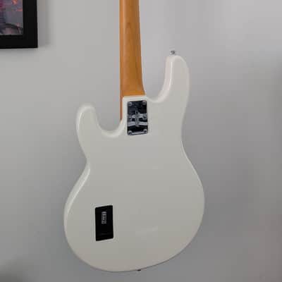 Sterling Ray24CA Classic - *Parallel Wiring* 2025 - Olympic White image 4