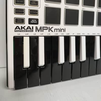 Akai MPK Mini MKII 25-Key MIDI Controller 2014 - Present - White with Black Keys image 2