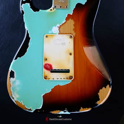 Fender Stratocaster Surf Green over Sunburst Made in USA Heavy Aged Relic image 6