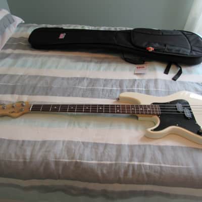 G&L SB-1 Lefty 1996 White image 1
