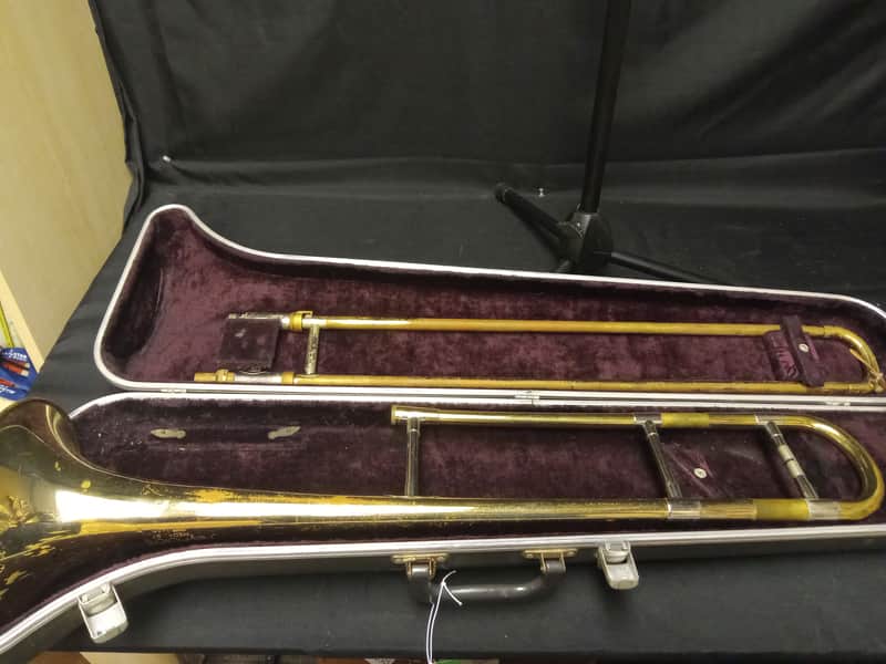 Reynolds Medalist Slide Trombone serial 1275154 - Lacquer image 1