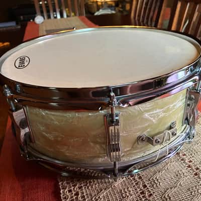 Ludwig Jazz fest 1966 - Pearl white P87 throw off E/C image 5