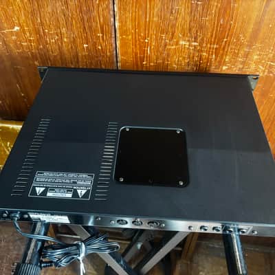 Roland JV-880 MULTI TIMBERAL SYNTHESIZER MODULE New internal battery image 8