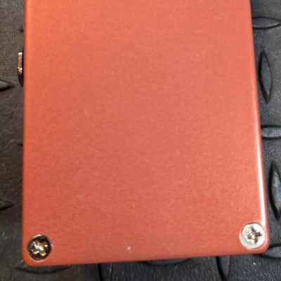 Walrus Audio Monument Harmonic Tap Tremolo V2 2018 - Present - Coral / Black image 7