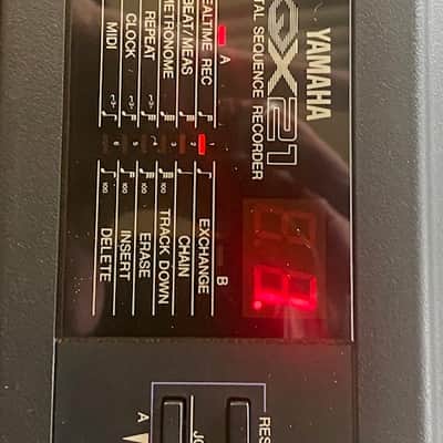 YAMAHA QX-21 MIDI SEQUENCER image 2