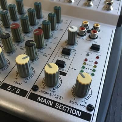 8 in 2 Mixer Behringer Eurorack UB802 image 2