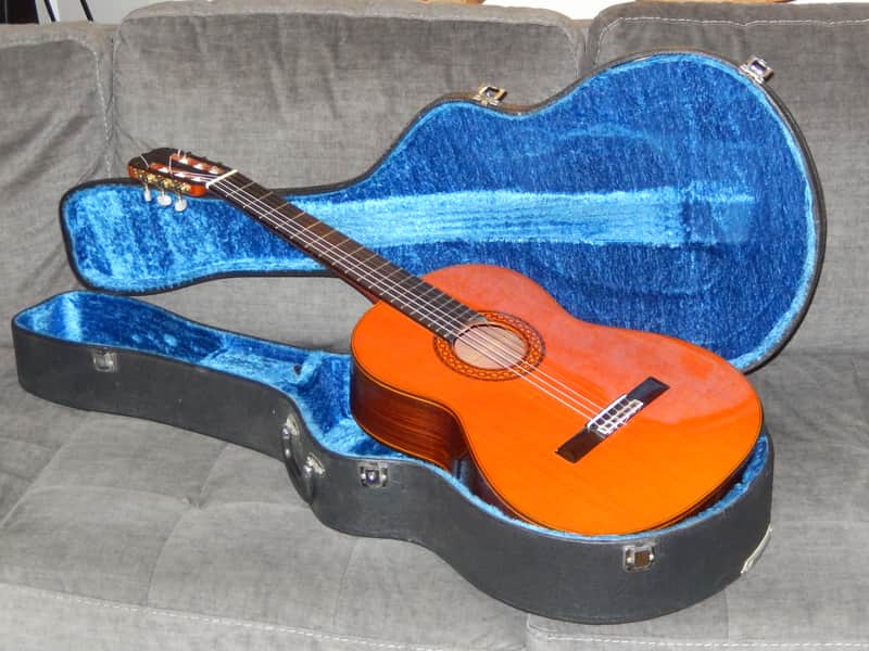 MADE IN 1982 CERVANTES MC400 - TERRIFIC RAMIREZ STYLE CLASSICAL