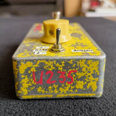 Parasit Studio U-235 Analog PLL Suboctave Generator – Boutique DIY – Industrial Relic Finish image 5