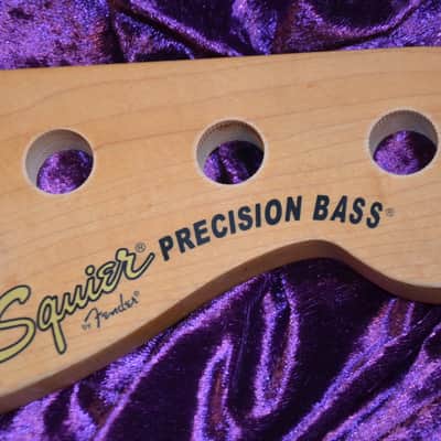 Immagine Fender / Squier Precision Bass Neck 2003 * has a nice maple neck with a fingerboard made from a thick slab of rosewood * a top quality and very rare bass neck * - 6