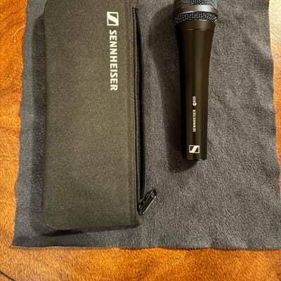 Sennheiser e935 Handheld Cardioid Dynamic Vocal Microphone 2003 - Present - Black