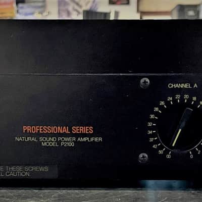 Yamaha P2100 Professional Series Natural Sound Power Amplifier