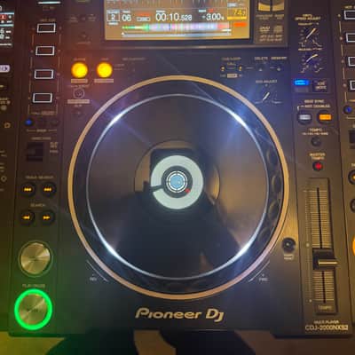 TWO Pioneer CDJ-2000NXS2 Professional Multi Player - Black image 4