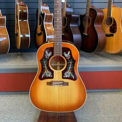 Gibson Custom Shop Margo Price Signature J-45 2025 - Present - Hertiage Cherry Sunburst image 1