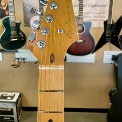 Fender American Ultra Stratocaster HSS with Maple Fretboard Ultraburst image 8