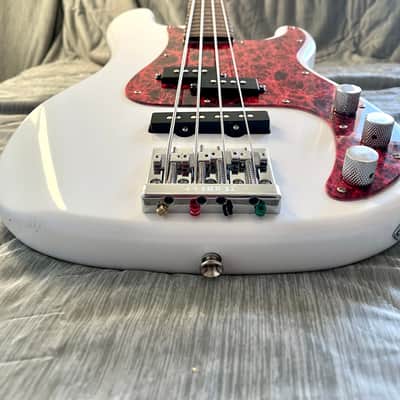 Squier Affinity Series Precision Bass P/J 2019 - Olympic White image 2
