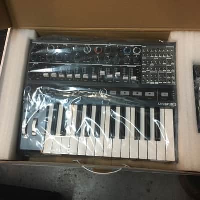 Arturia Minibrute 2 Analog Synth 25 key Keyboard NEW //ARMENS// image 3