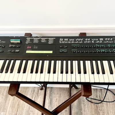 Yamaha DX7IIFD, PLUS a RAM4 DATA CARTRIDGE, PLUS A TRAVEL CASE