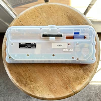 Casio LK-3 (Rare Japanese Domestic Version of the Casio ML-1) Vintage 24-Key Magical Light Keyboard - Translucent Blue image 4