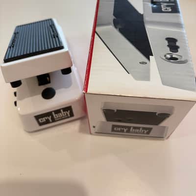 Dunlop CBM105Q Cry Baby Mini Bass Wah 2016 - Present - White image 1