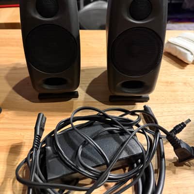IK Multimedia iLoud Micro Wireless Bluetooth Studio Monitors (Pair) 2016 - Present - Black image 2