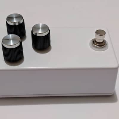 StewMac Sun Fuzz / PedalPCB Sandspur (Sun Face BC183 Clone) image 4