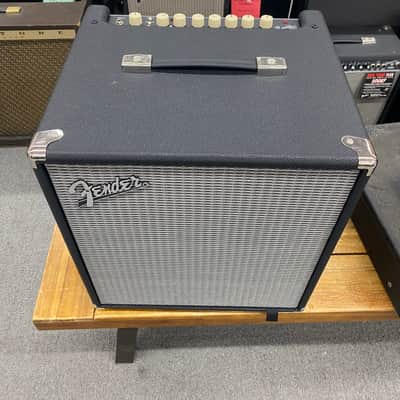 Fender Rumble 100 1 x 12-inch 100-watt Bass Combo Amp w/ Cove image 2