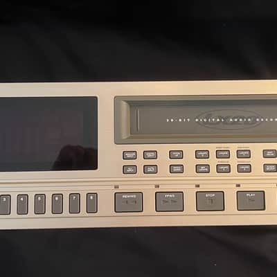 Alesis LX-20 Digital Recorder W/ LRC Remote and (2) 1/4" to RCA Snakes image 10