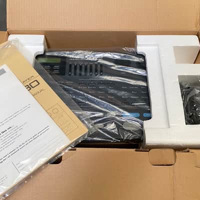 Roland CR-80 in original box with psu and manual