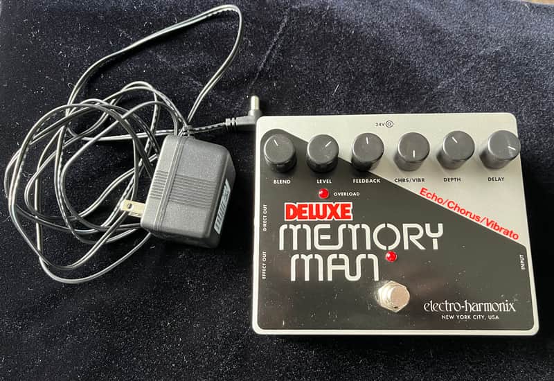 Electro-Harmonix Deluxe Memory Man 550Ms Analog Delay / Chorus / Vibrato 2008 - Present - Black / Silver image 1