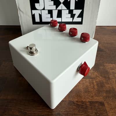 Jext Telez White Pedal V2 2017 - 2019 - White with Red Knobs image 3