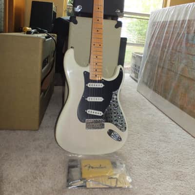 Fender George Fullerton Prototype Stratocaster 1 of 50 worldwide image 3