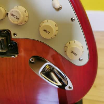 Fender American Elite Stratocaster RW Aged Cherry Burst image 9