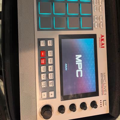 Akai MPC Live II Standalone Sampler / Sequencer Retro Edition 2020 - Present - Grey image 1
