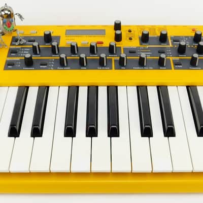 DSI Dave Smith Mopho Synthesizer Keyboard + Top Zustand + 1,5J Garantie Bild 6