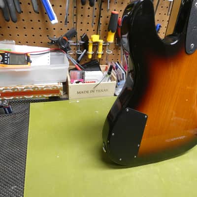 G&L ASAT Signature Bass 1992 - Sunburst - USA image 7