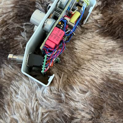 Pettyjohn Electronics Lift Original V1 - White image 9