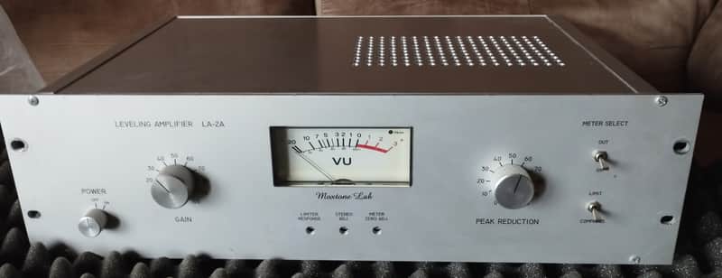 La2a clone by Moxtone Lab, original UREI T4B, Telefunken... image 1