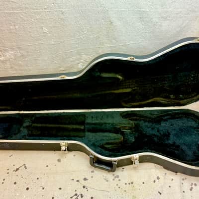 Fender Red Logo Bass Guitar Case 1990's - Black image 10