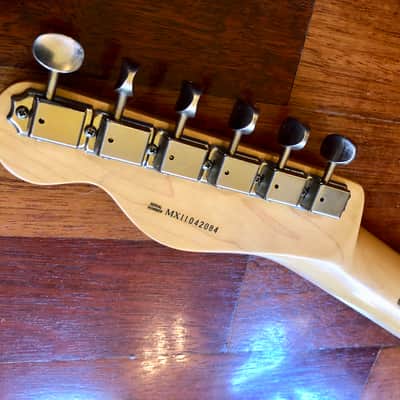 2011 Fender Deluxe Series 60th Nashville Mexico  Transparent Honey Telecaster Electric Guitar case image 22
